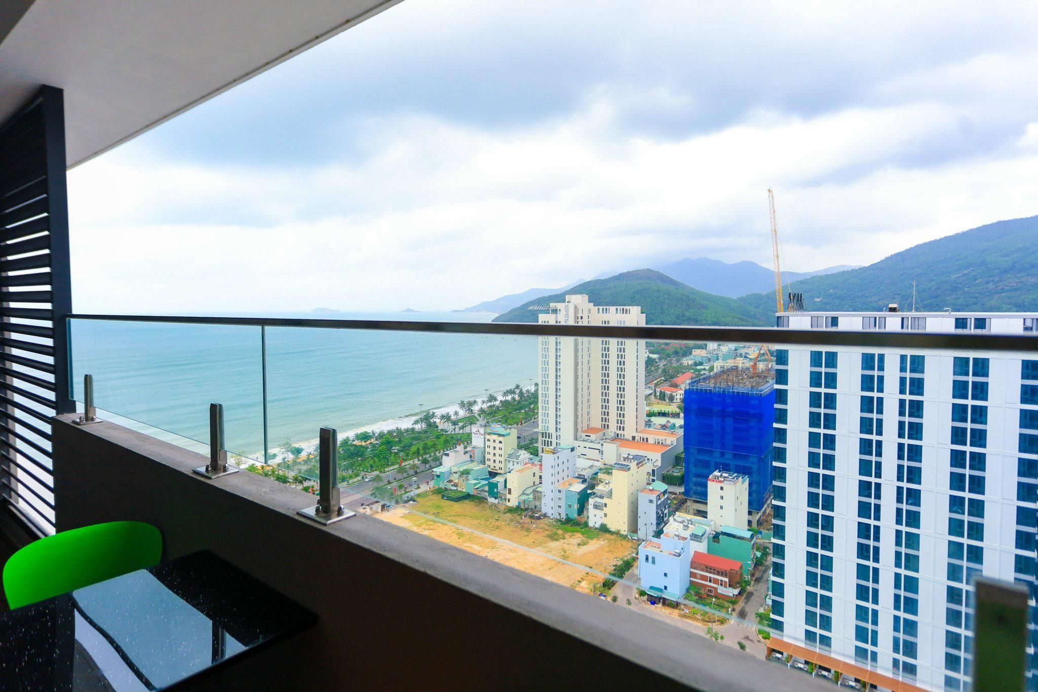Sea View King Room with Balcony