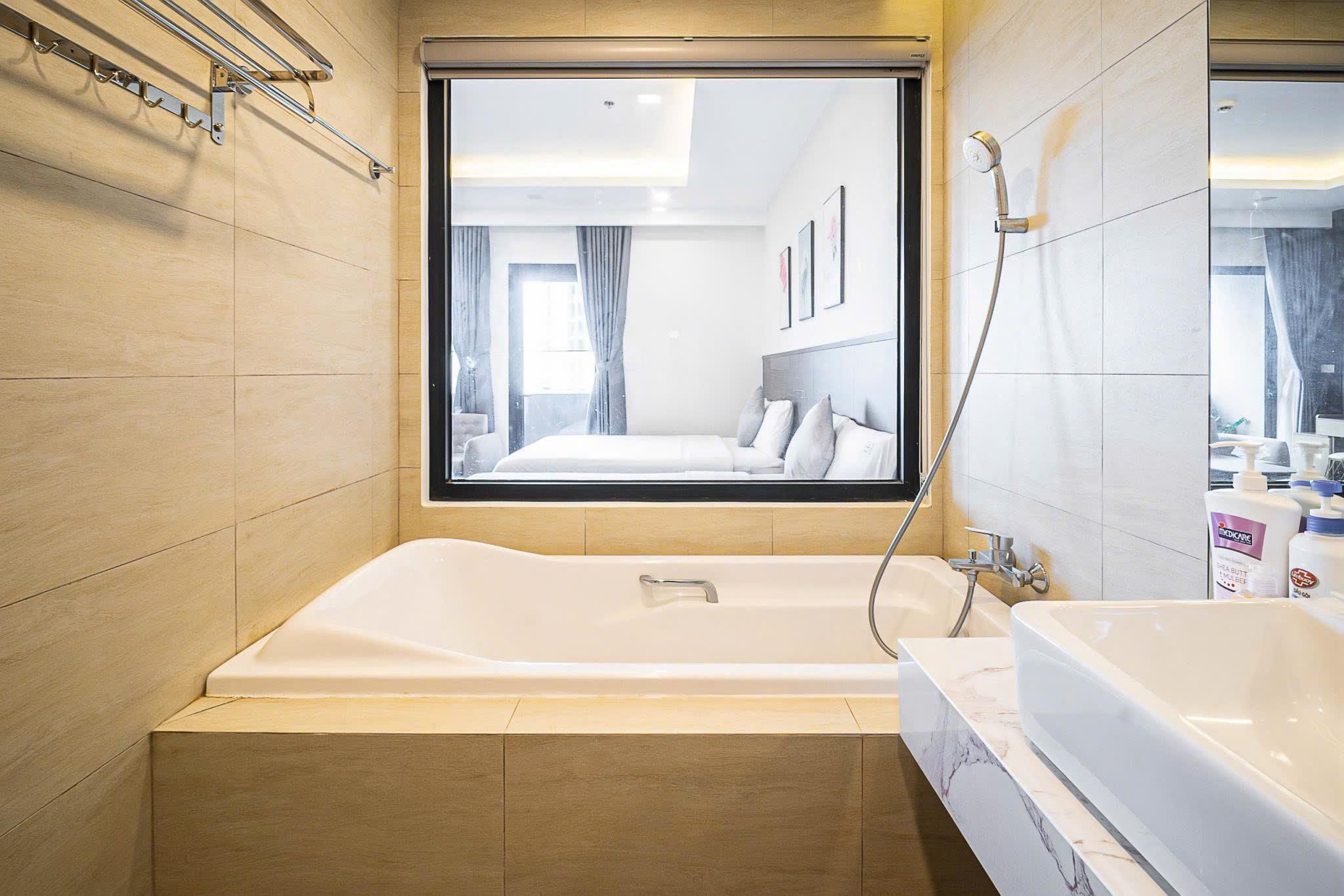 Studio Apartment with Balcony