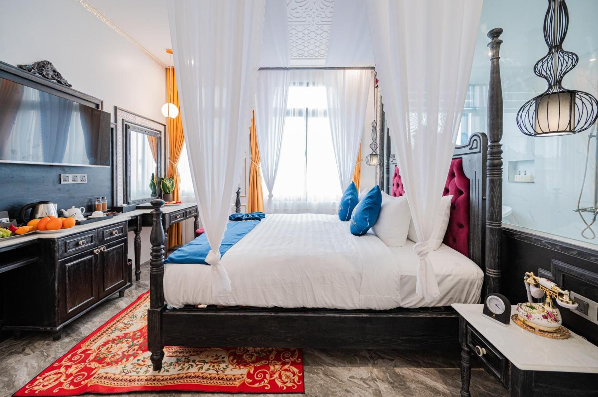 Luxury Deluxe King Room