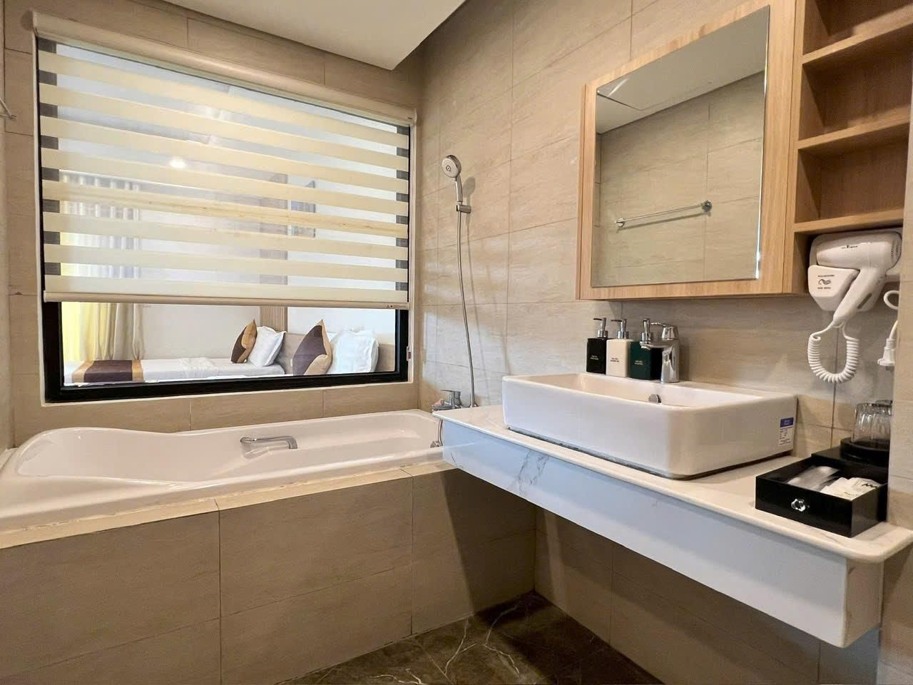 Deluxe Studio Apartment with Balcony
