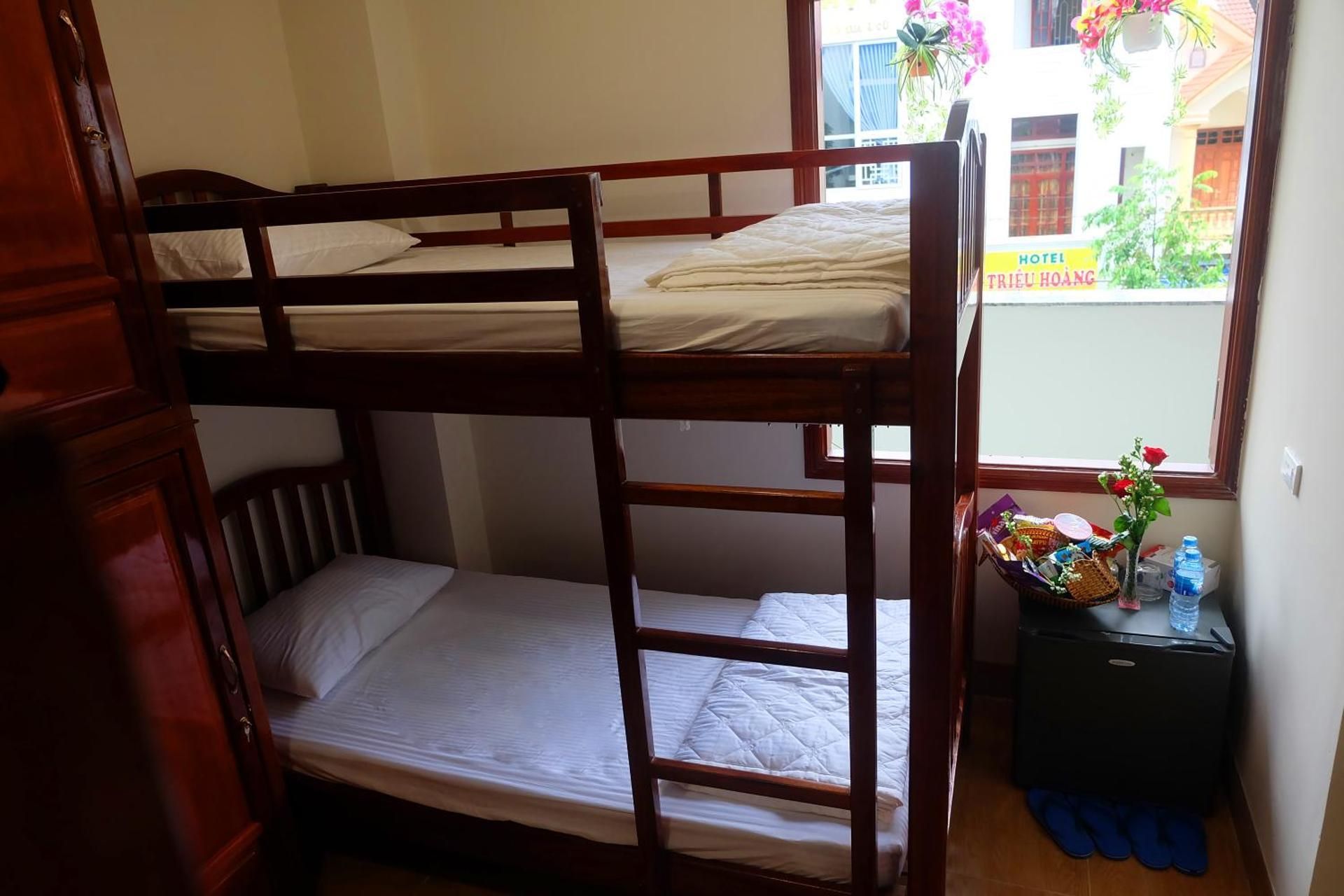 Bunk Bed in Mixed Dormitory Room