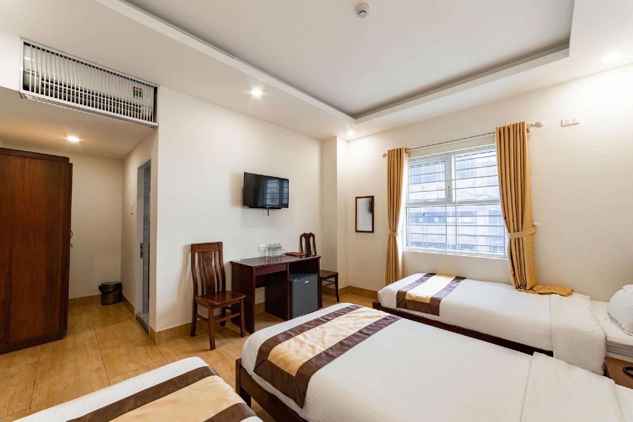 Triple Room with Private Bathroom
