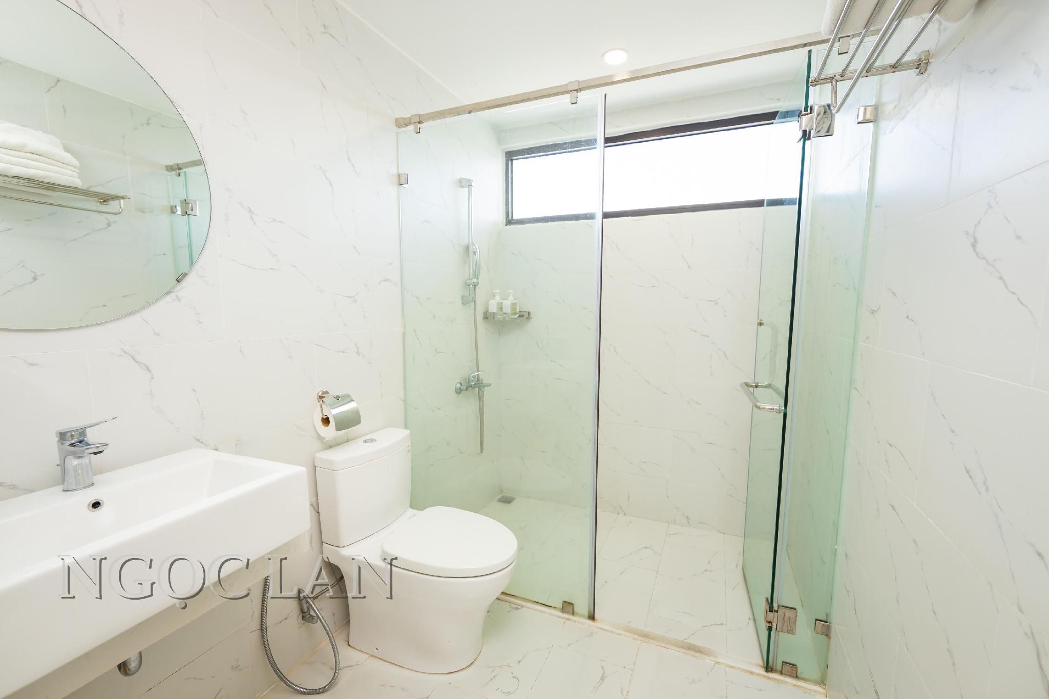 Superior One-Bedroom Sea Front Apartment