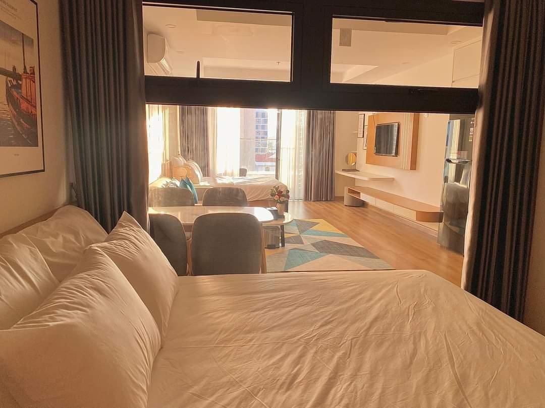 One Bedroom Plus Residence