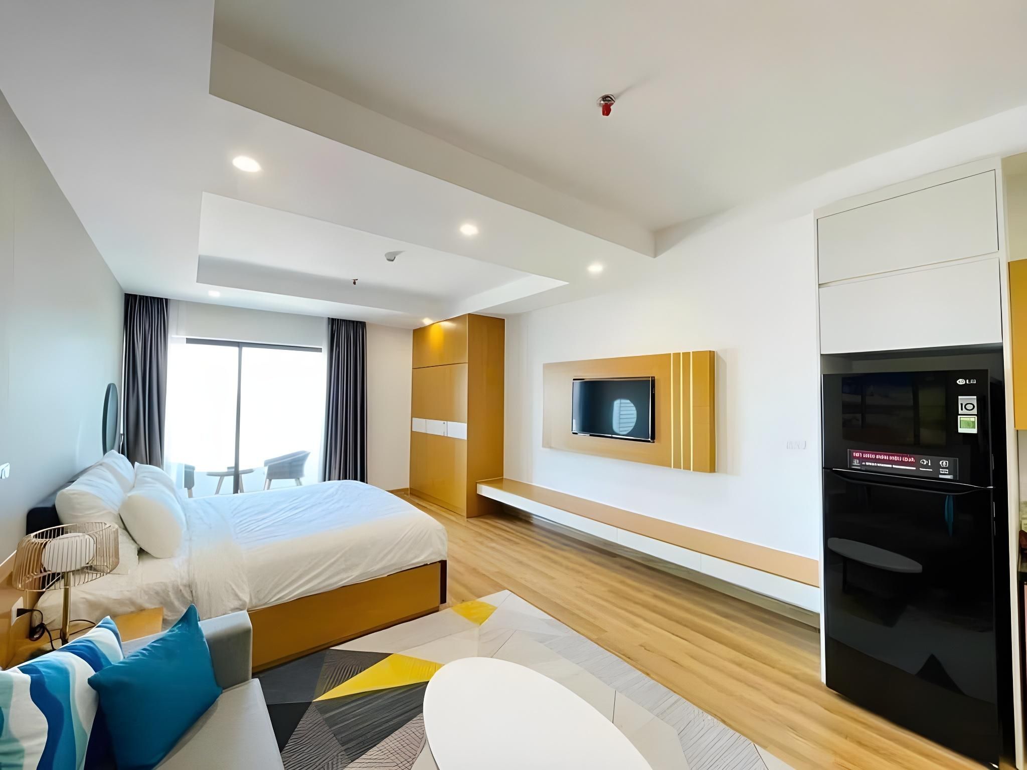 Side Sea View Double or Twin Room