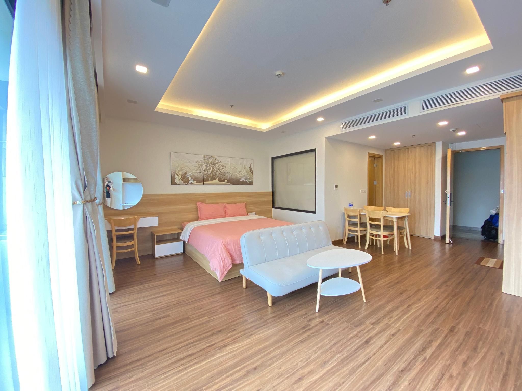Balcony Room