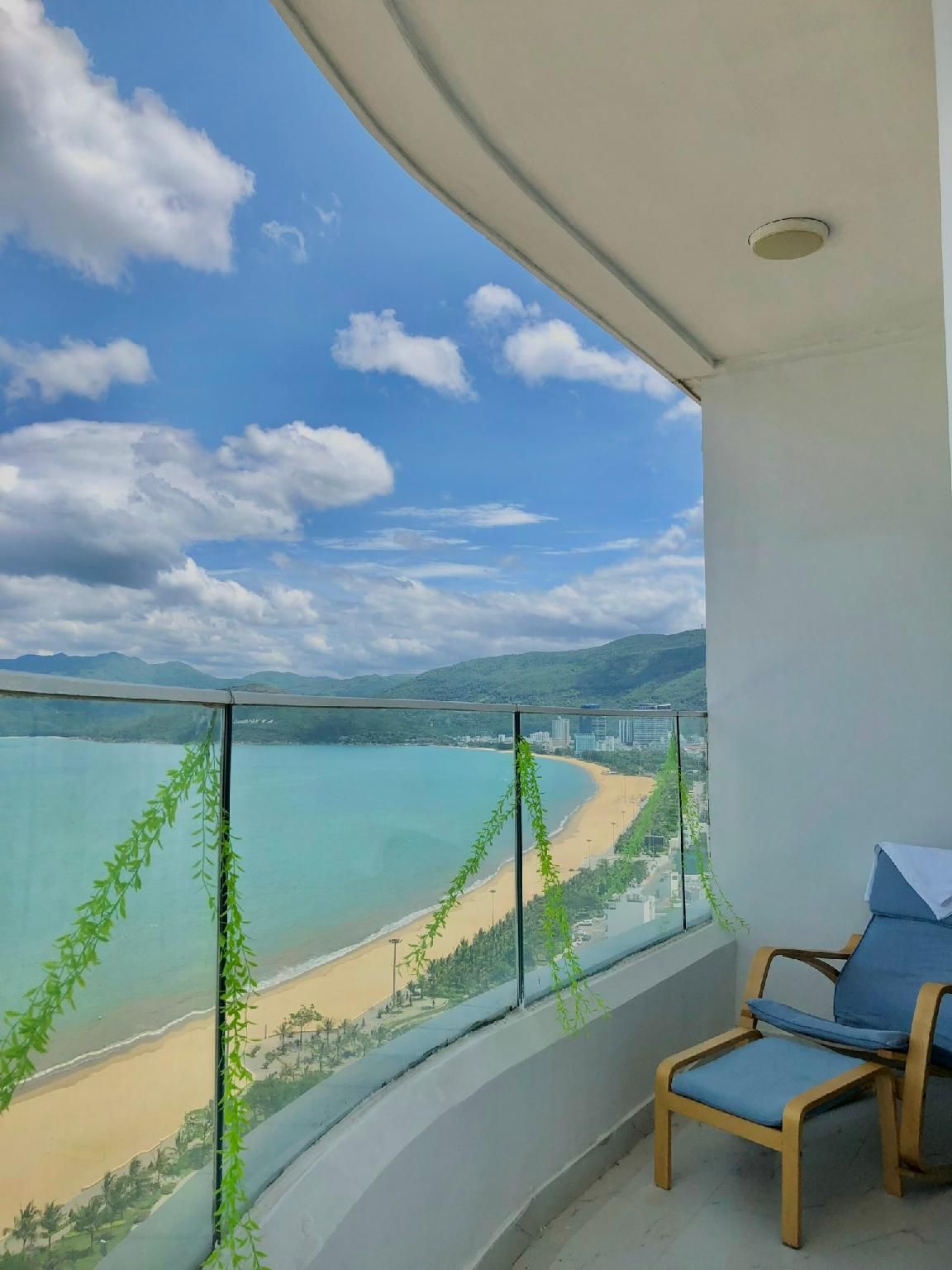 Two-Bedroom Ocean View Apartment