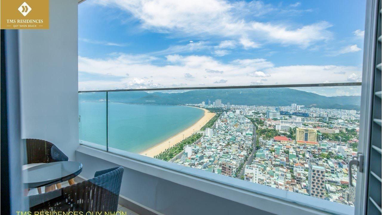 One Bedroom Apartment - Balcony and Partial Water View