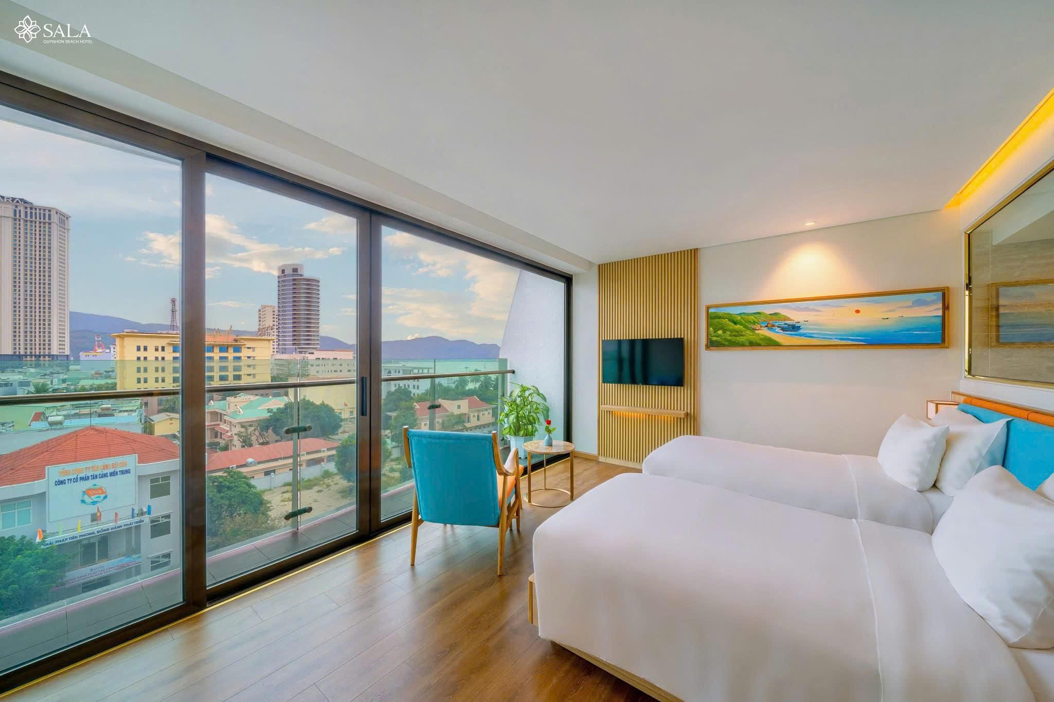 Deluxe Partial Ocean View