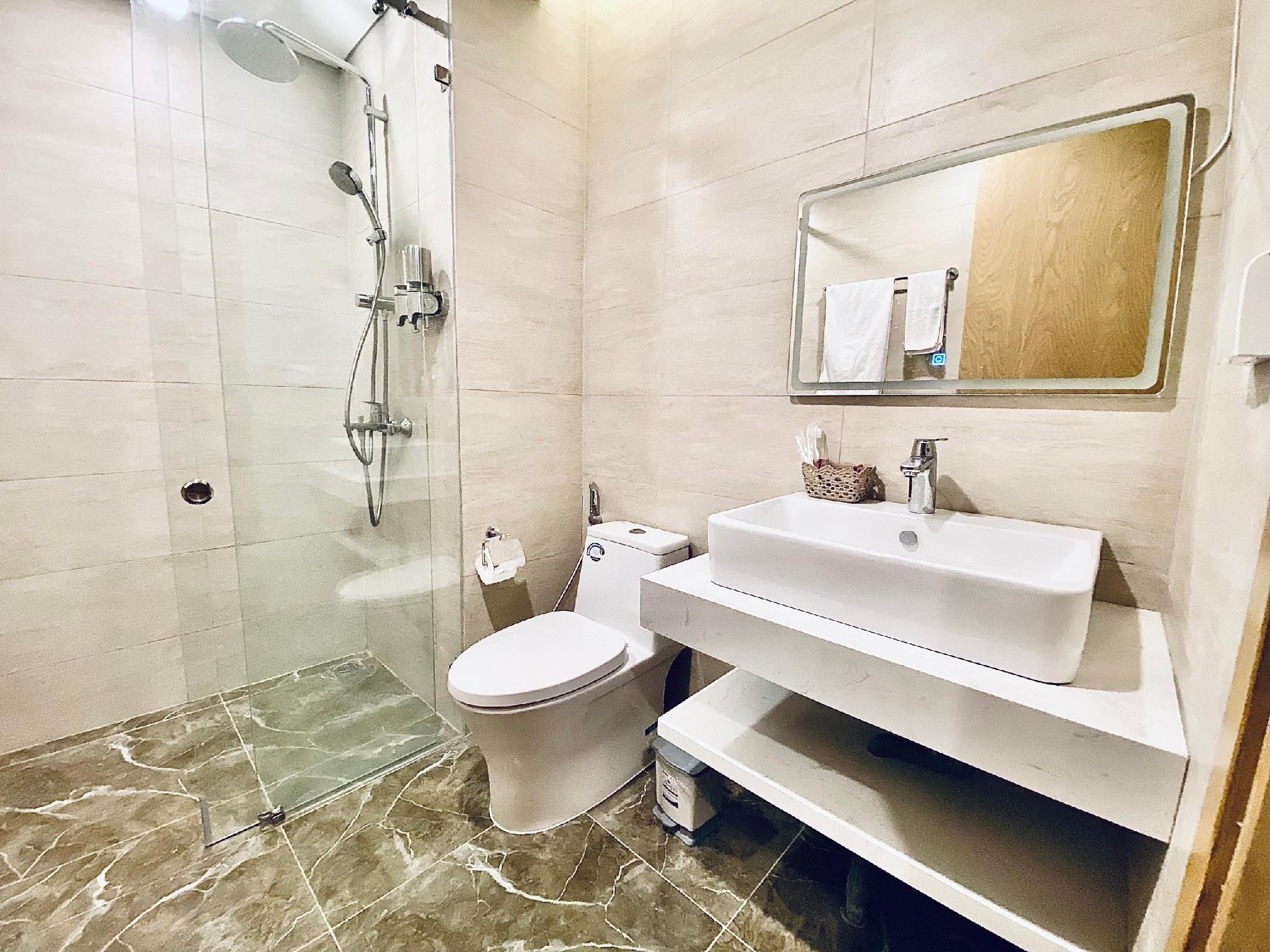 Sea View Luxury 2B Apartment with Swimming Pool Access