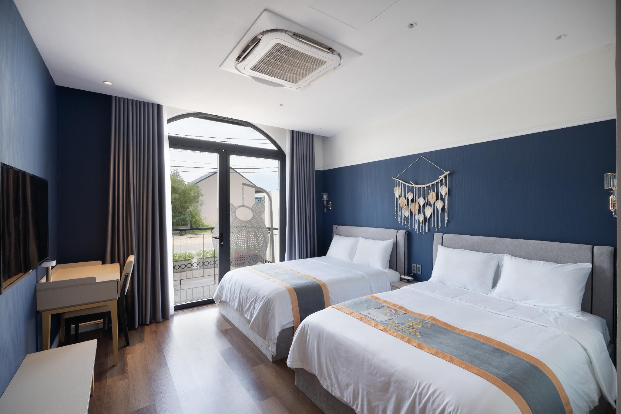 Luxury Room 2 Queens