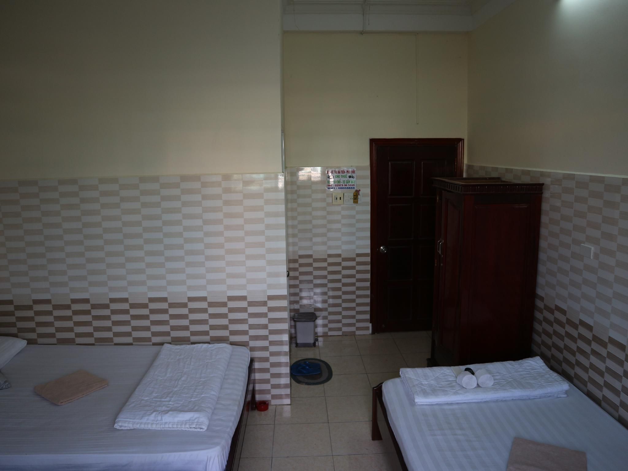 Bao Chau Hostel 2 Double Beds 2