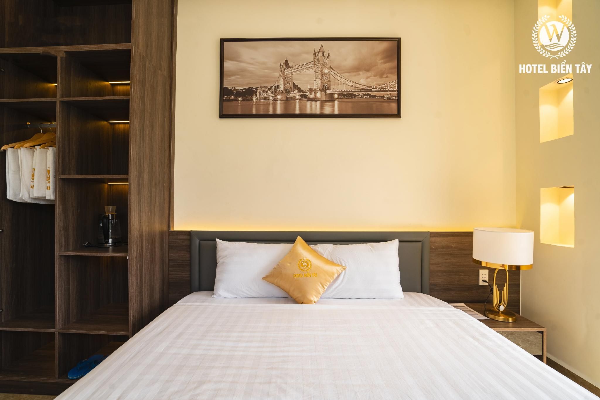Deluxe Double Room with Forest View