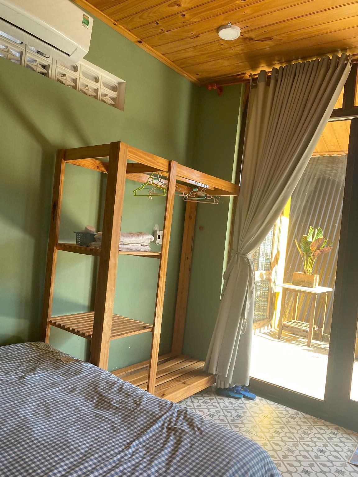 Nhà của Nếp Standard Quadruple