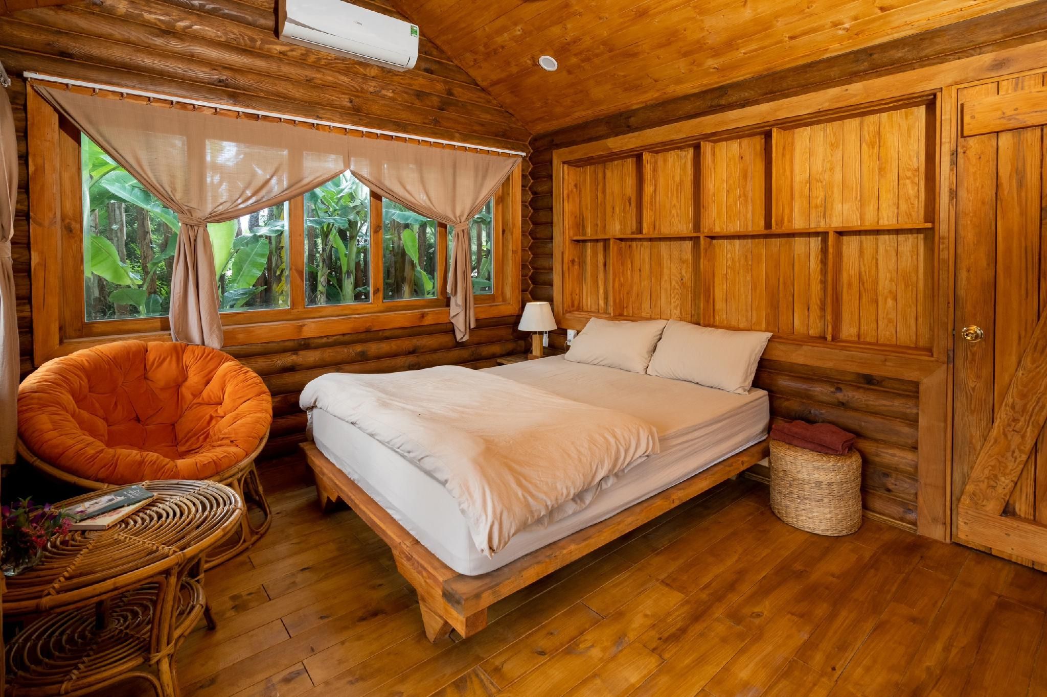 Deluxe Bungalow
