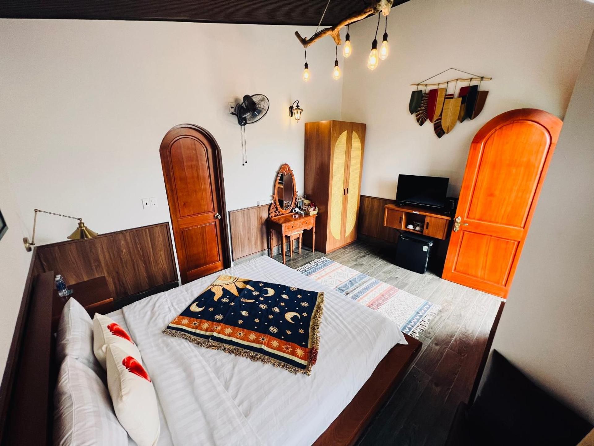 BAZAN HOME - Hotel & Bungalow Deluxe Double Room 2
