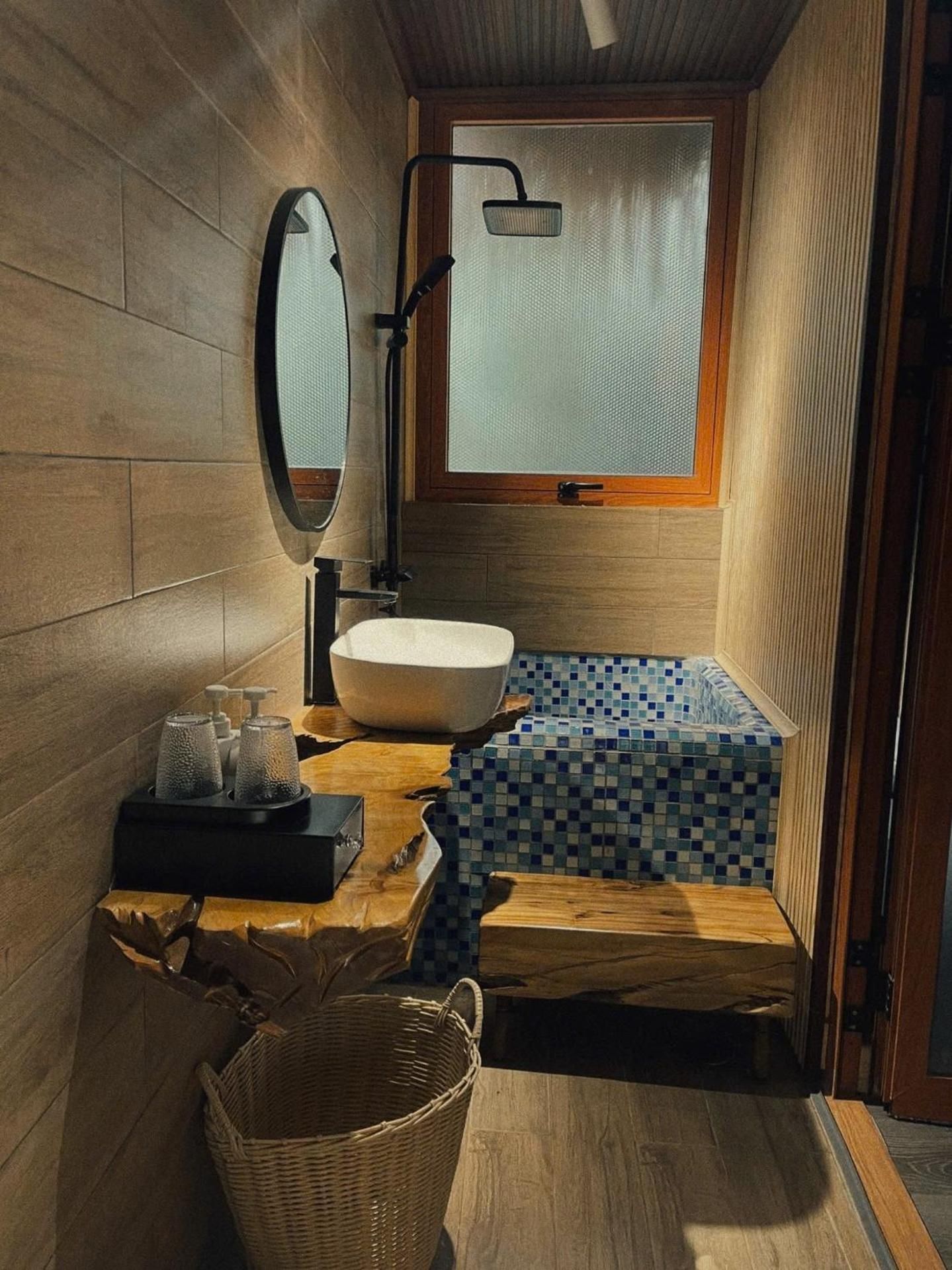 Upes Garden Homestay Bien Ho 4-Bed Mixed Dormitory Room 2