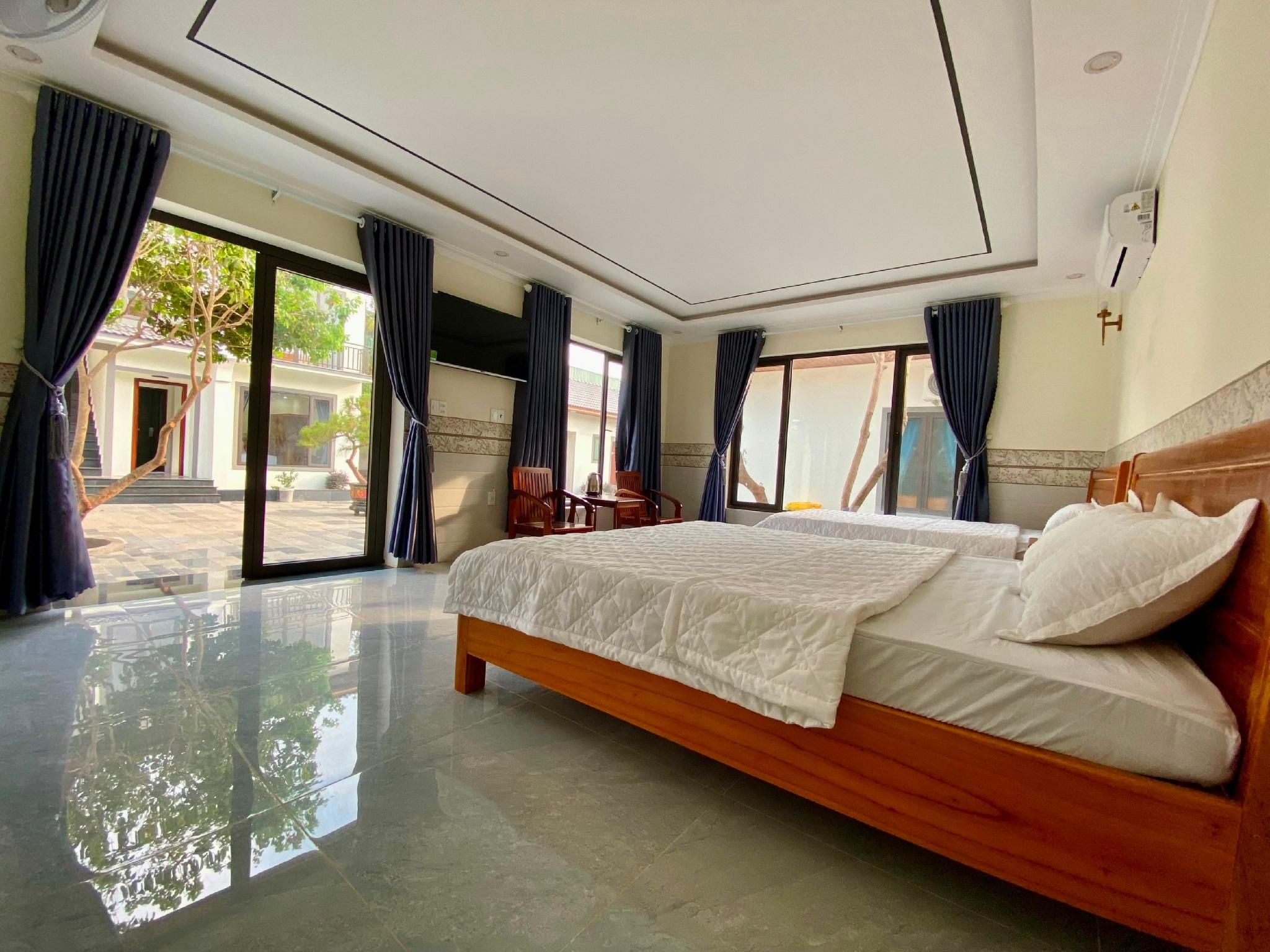Chí Thanh Homestay Deluxe Quadruple Room