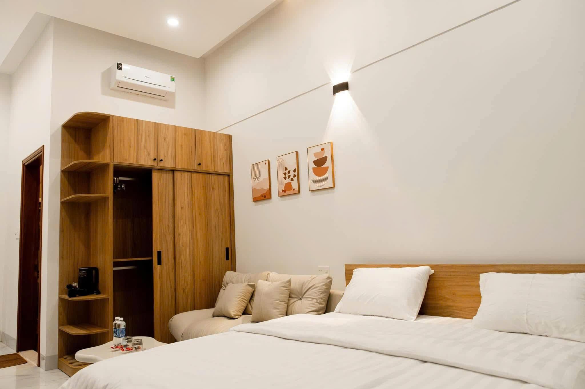 Standard - 1 Queen Bed, Non-Smoking