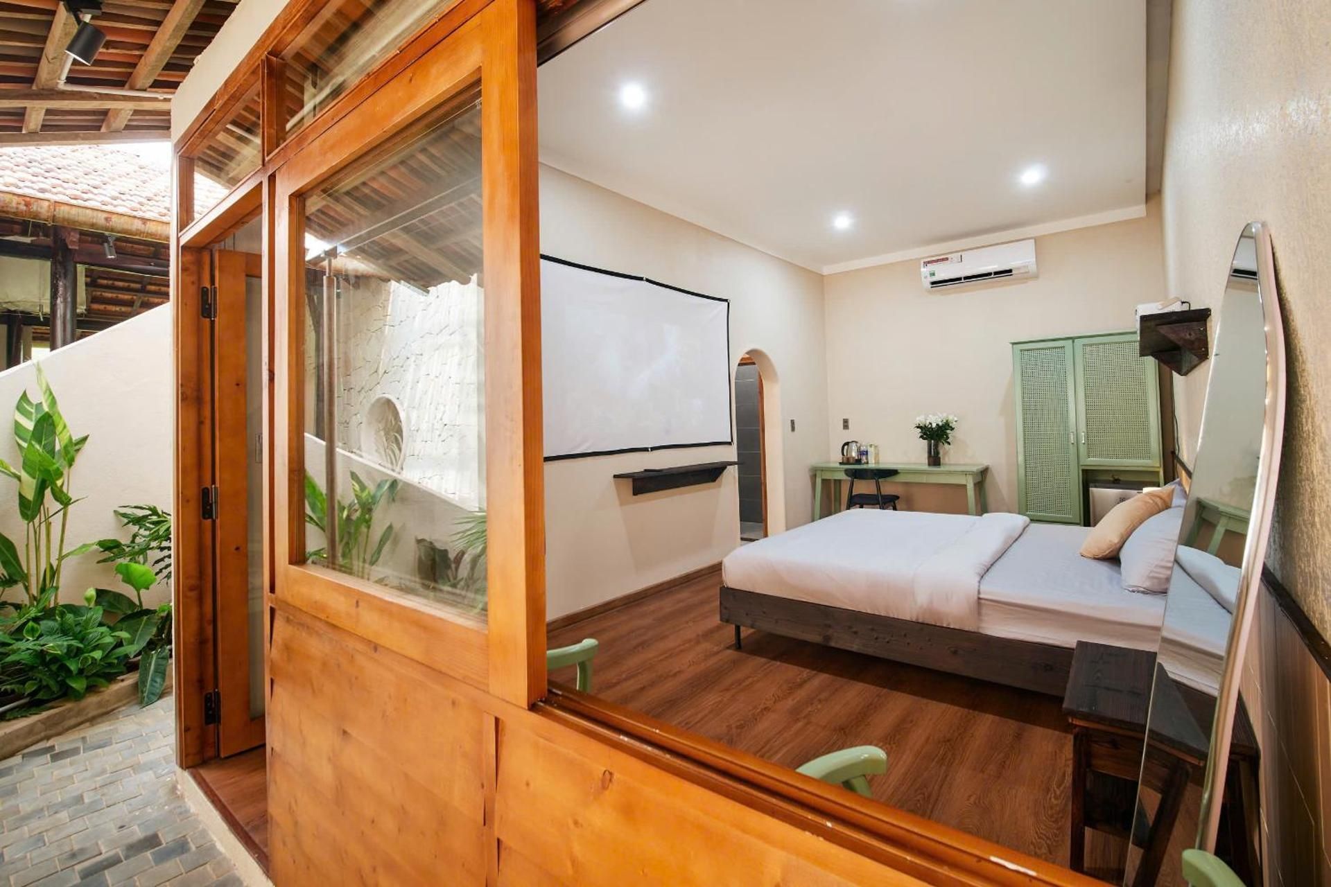 Deluxe Double Room with Bath