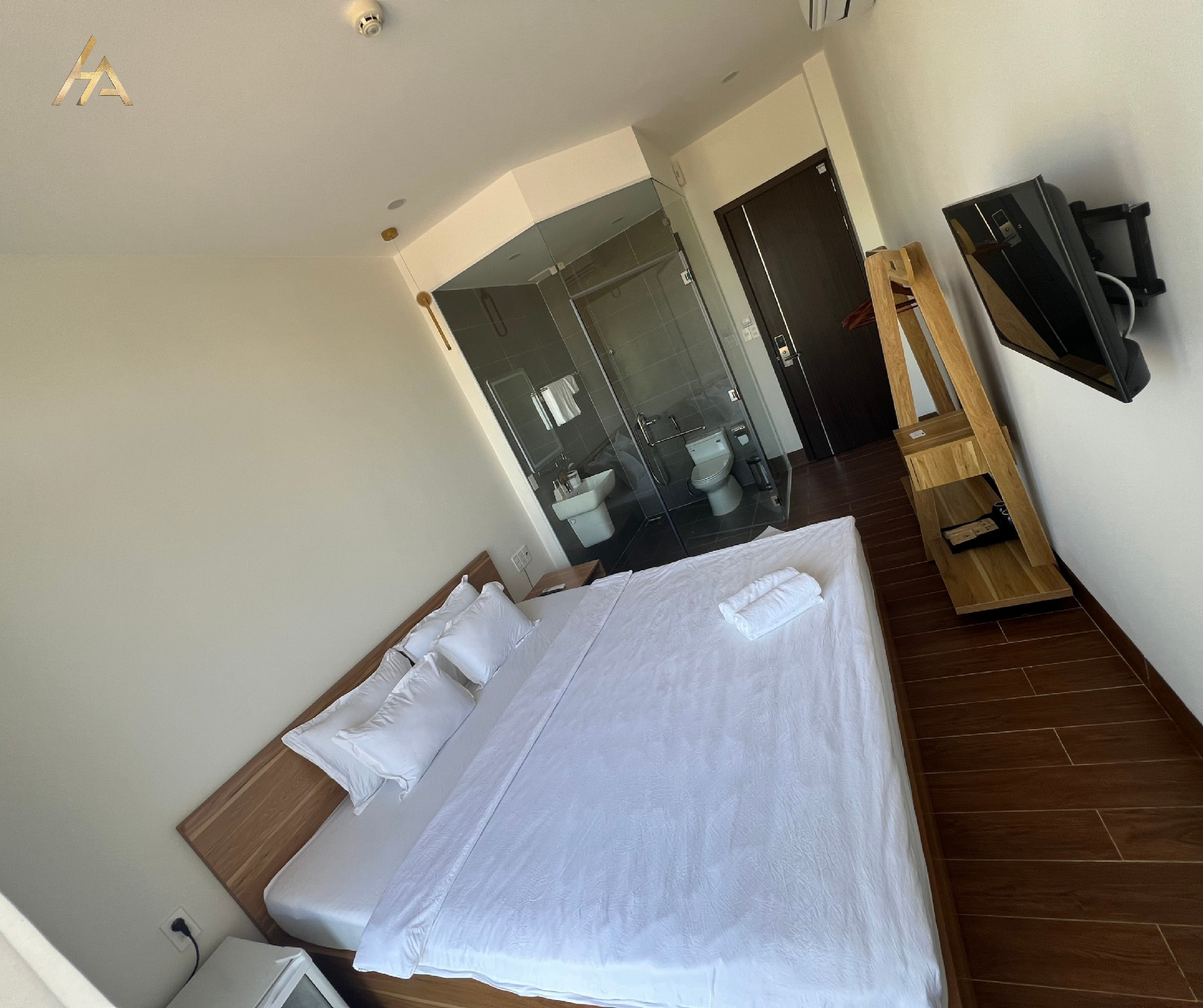 HA PLEIKU Balcony Room 2