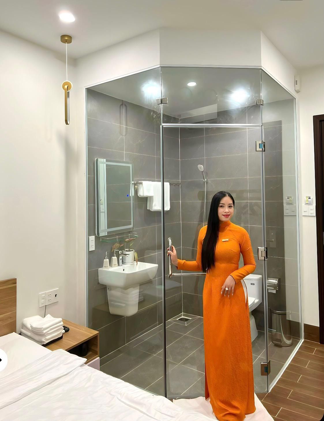 HA PLEIKU Balcony Room 3