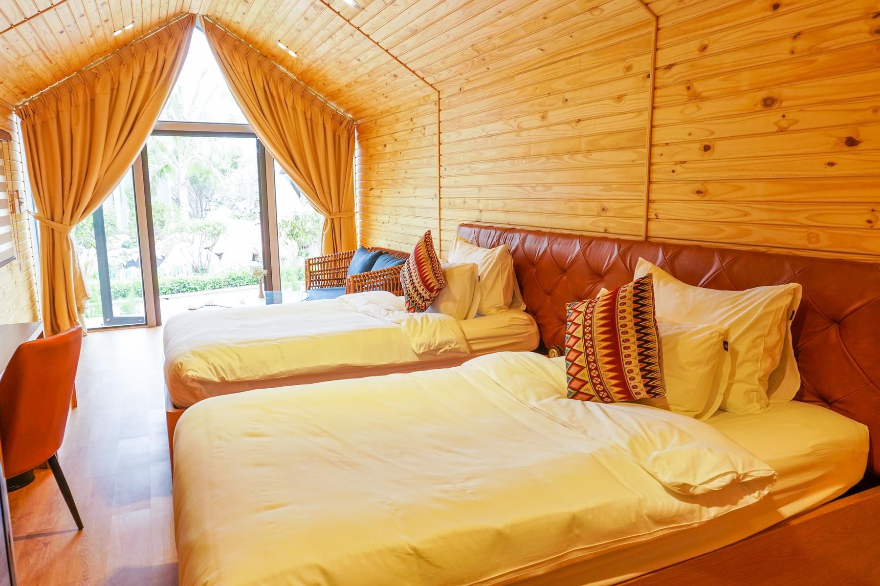 Deluxe Bungalow