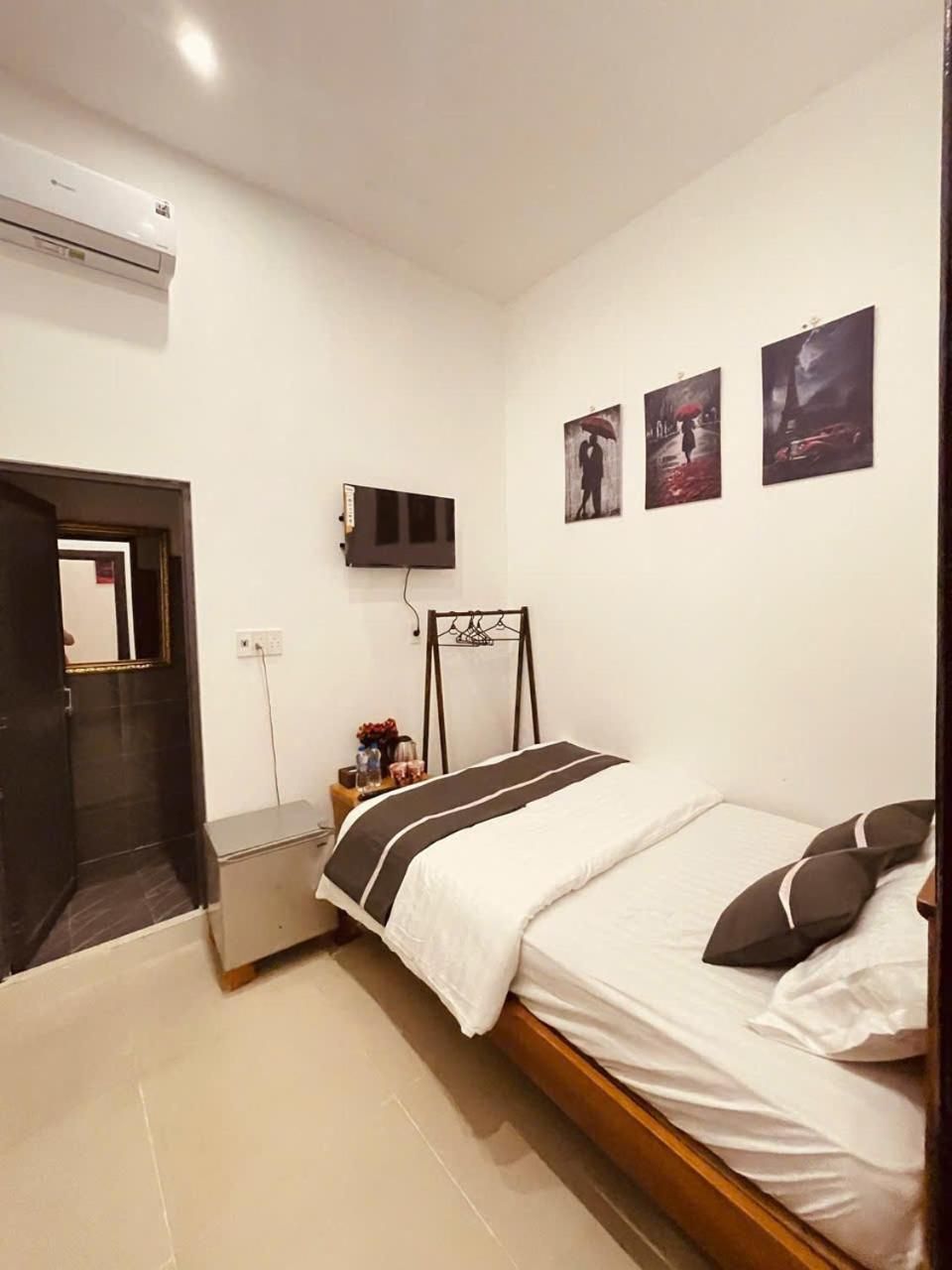 Economy Single Room