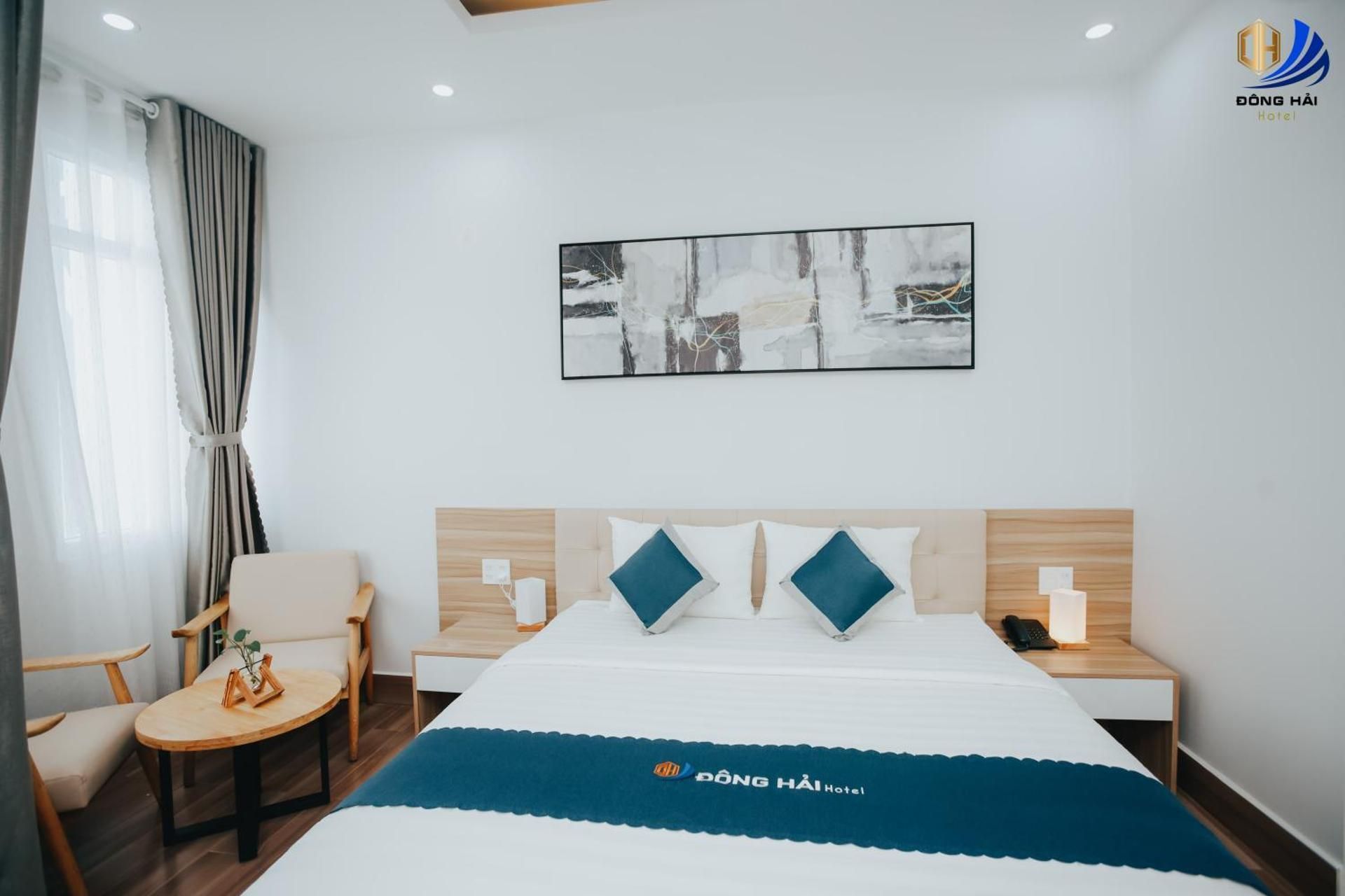 Dong Hai hotel Deluxe Double Room City View 2