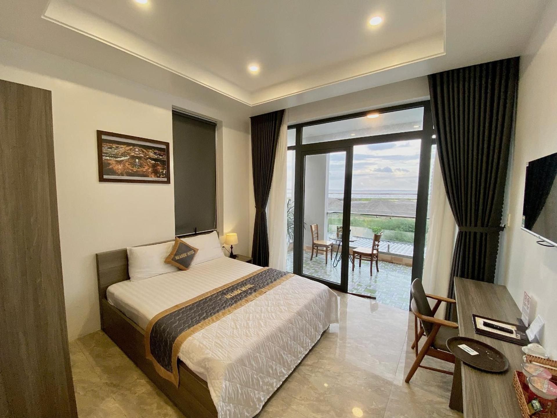 Queen Room with Sea View