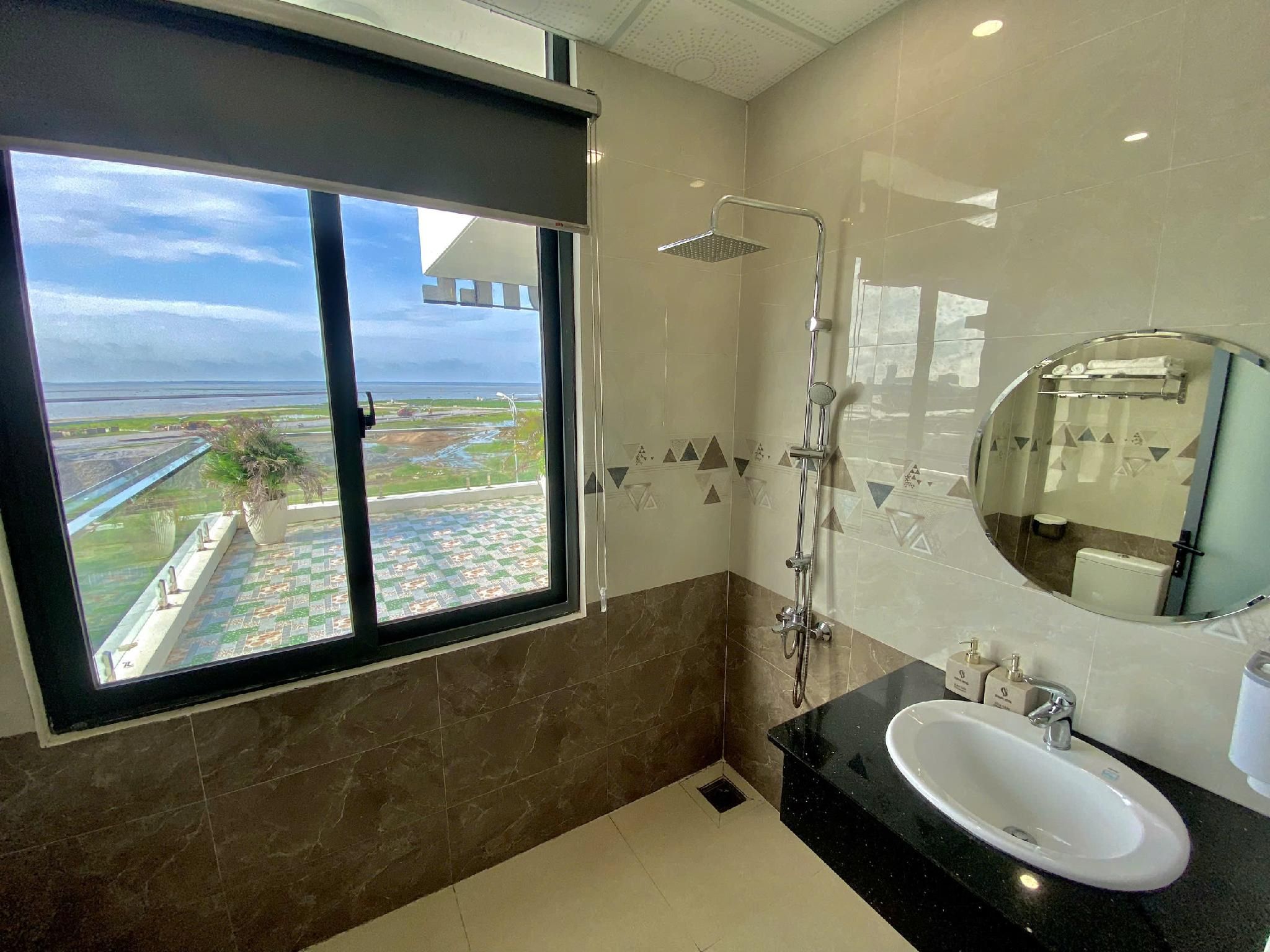 SEASIDE HOTEL  Deluxe Sea View Double Room 3