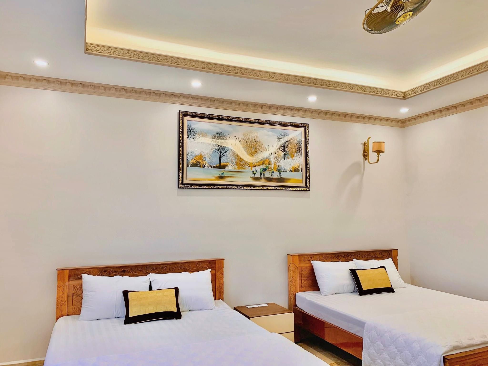 Ngọc Mai Hotel Deluxe Twin with Window