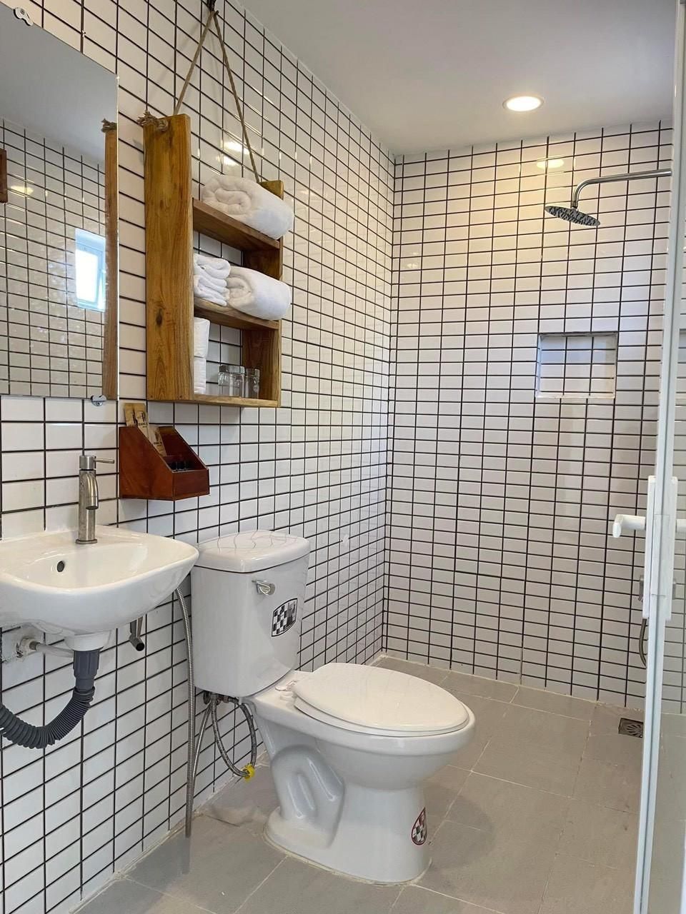 1-Bedroom Bungalow for 2 Adults and 1 Child