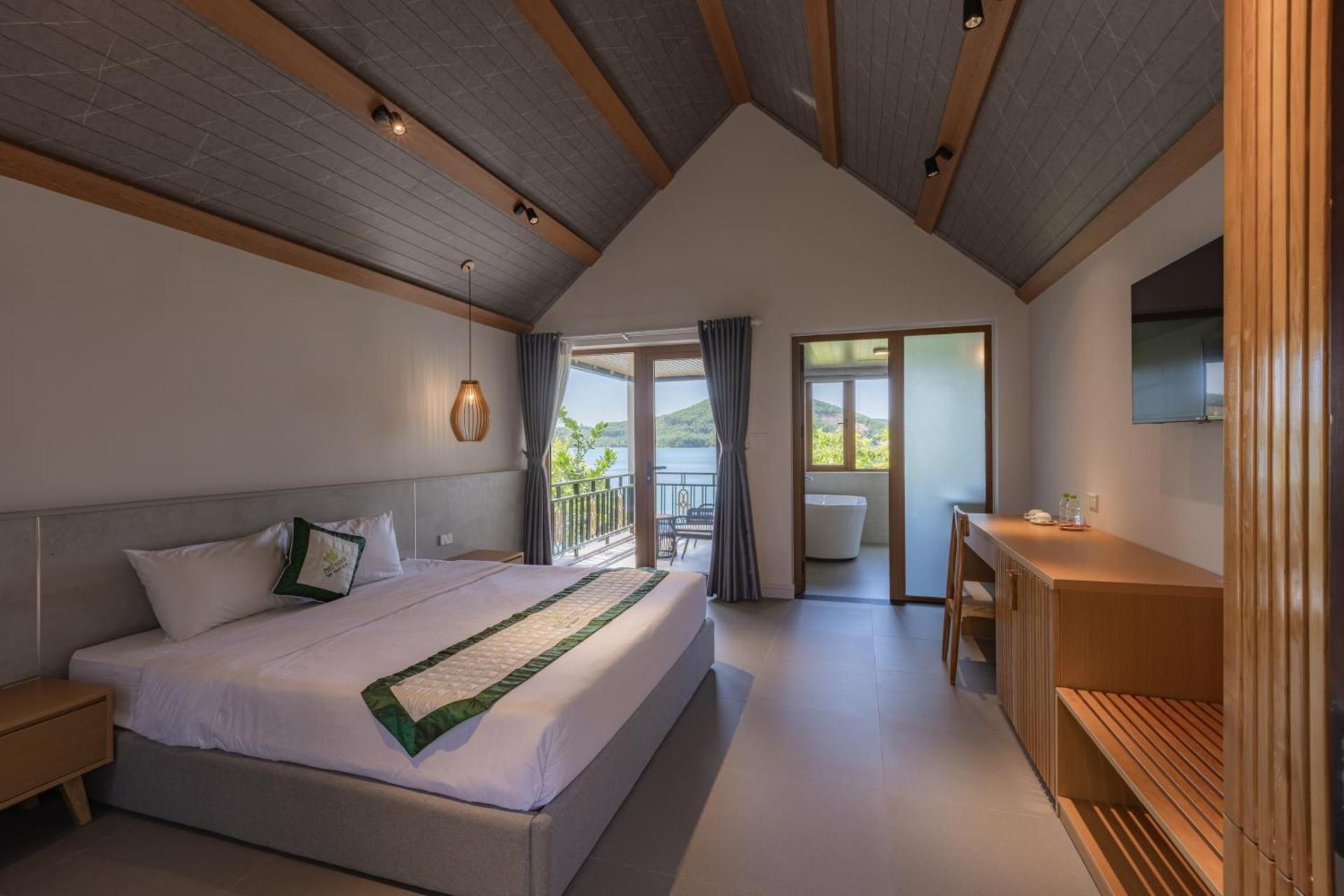 Junior Suite with Balcony