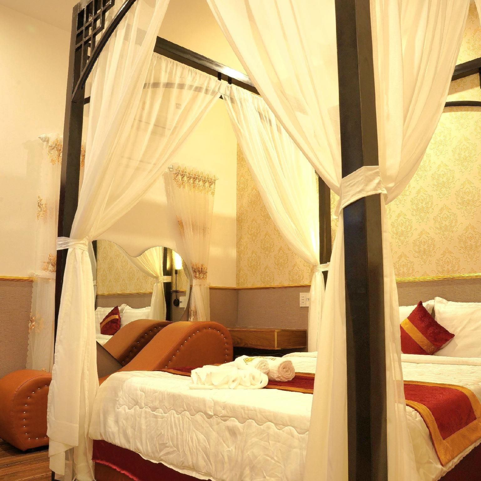 Hoang Tay Hotel - Dong Thap Room with Queen Bed