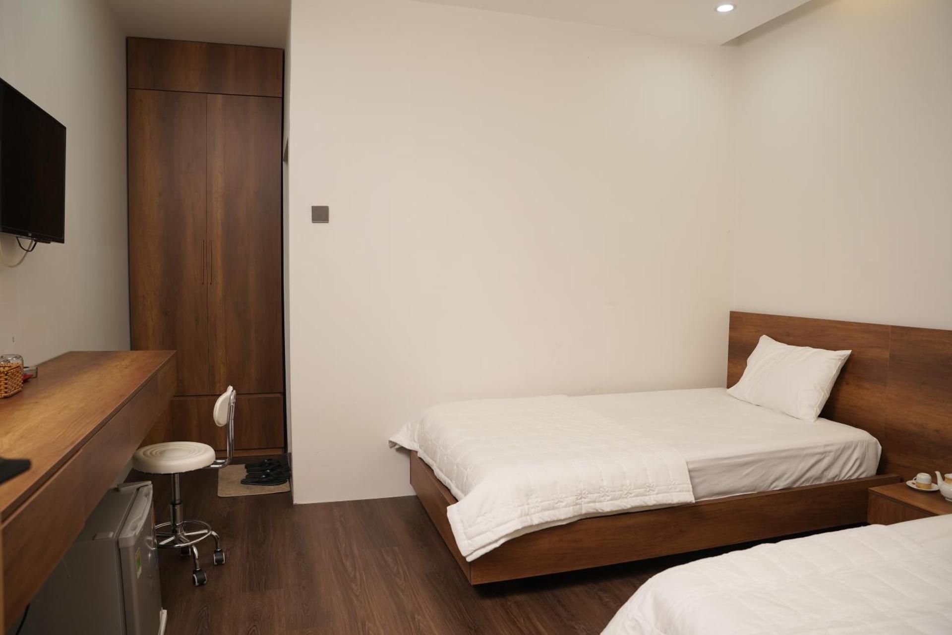 De Vuong Hotel Twin Room - Check-In After 2:00 PM