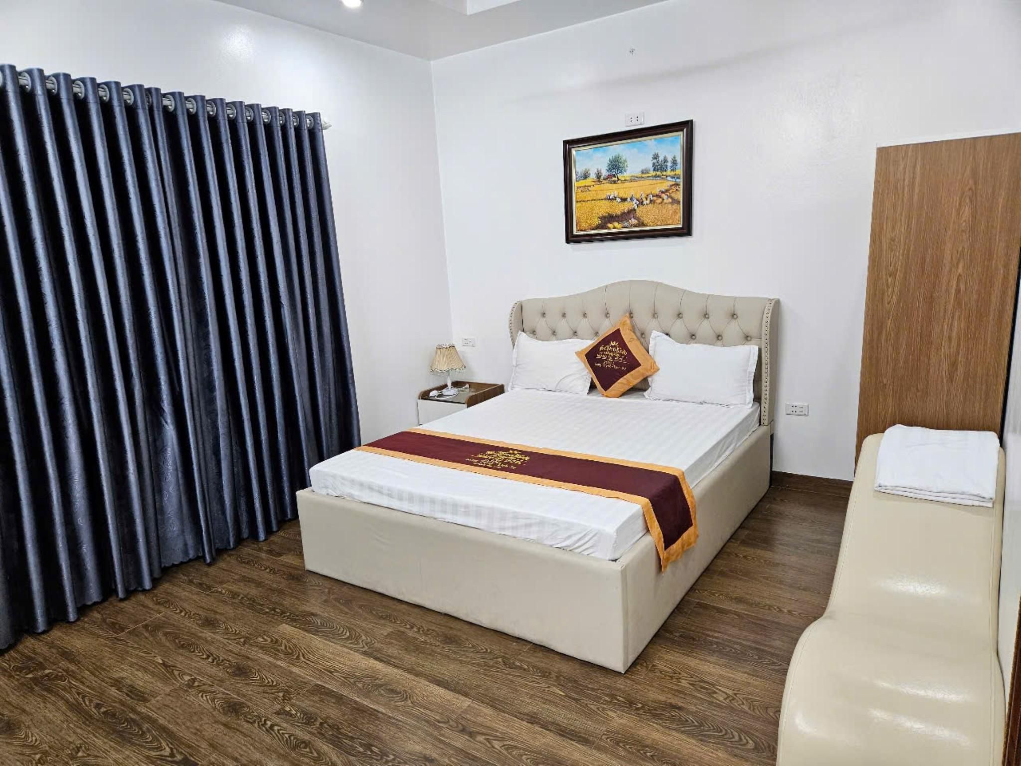 Hoang Gia Hotel Royal Double Room