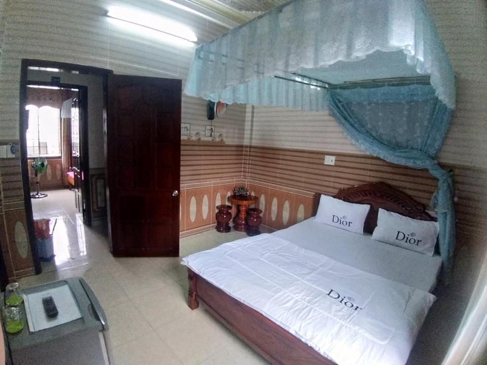 Nha Nghi Hoa Phuong Studio with Balcony