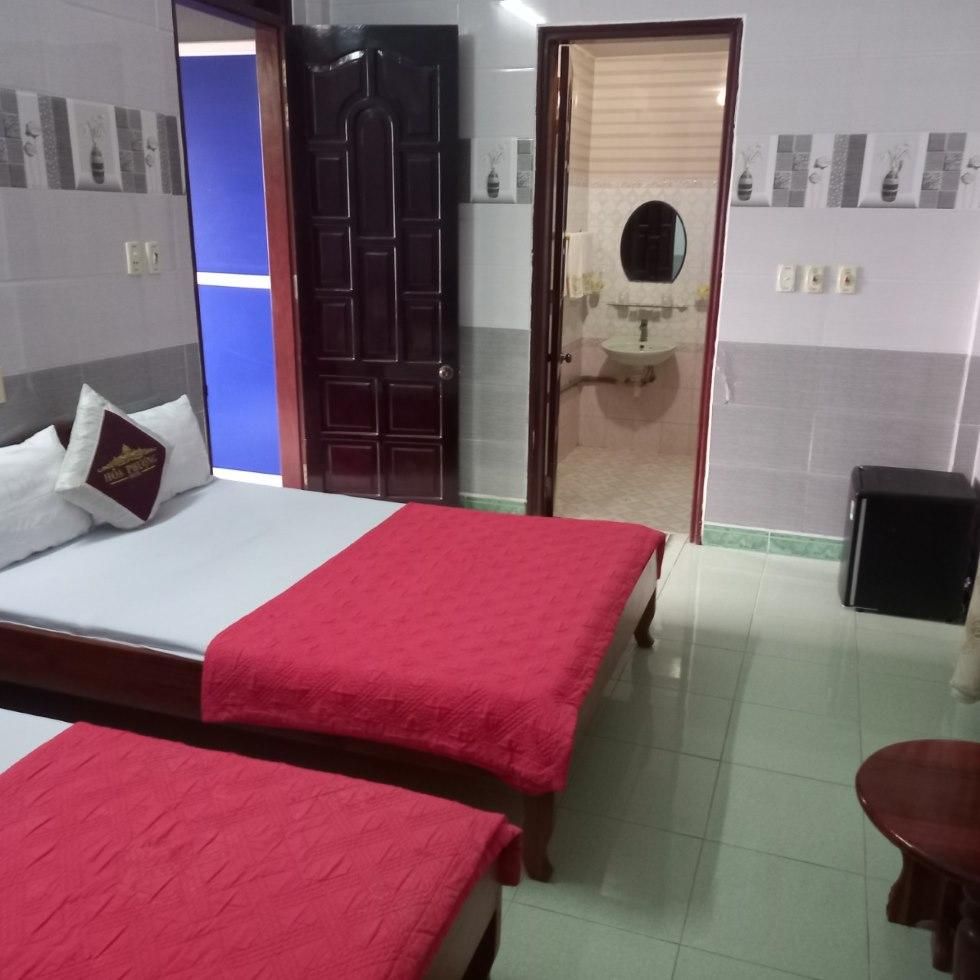 Nha Nghi Hoa Phuong Twin Room with Private Bath