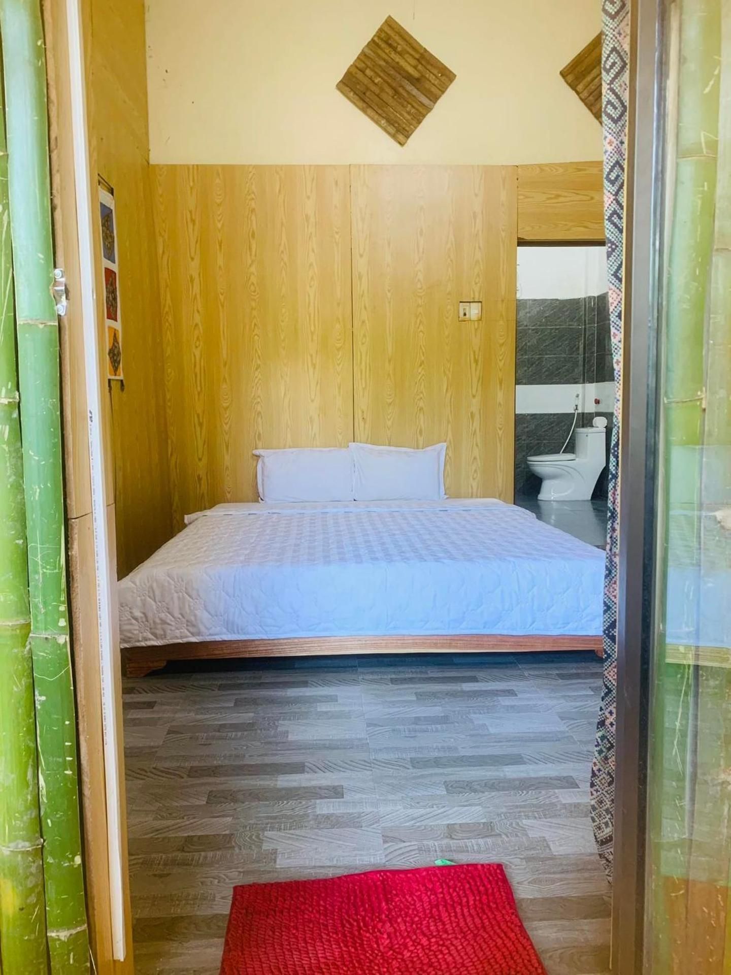 Queen Room with Garden View