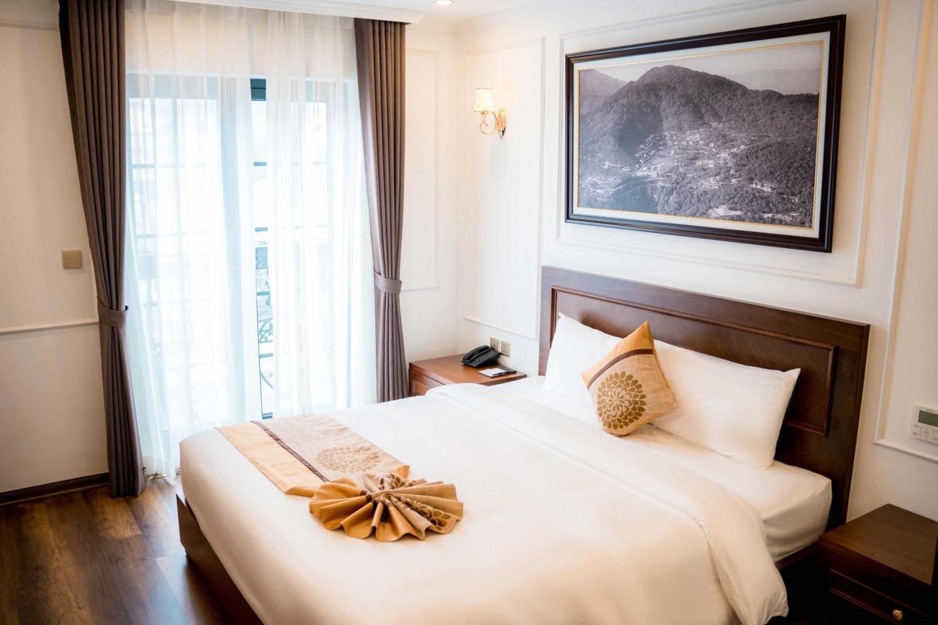 Queen Room with Balcony