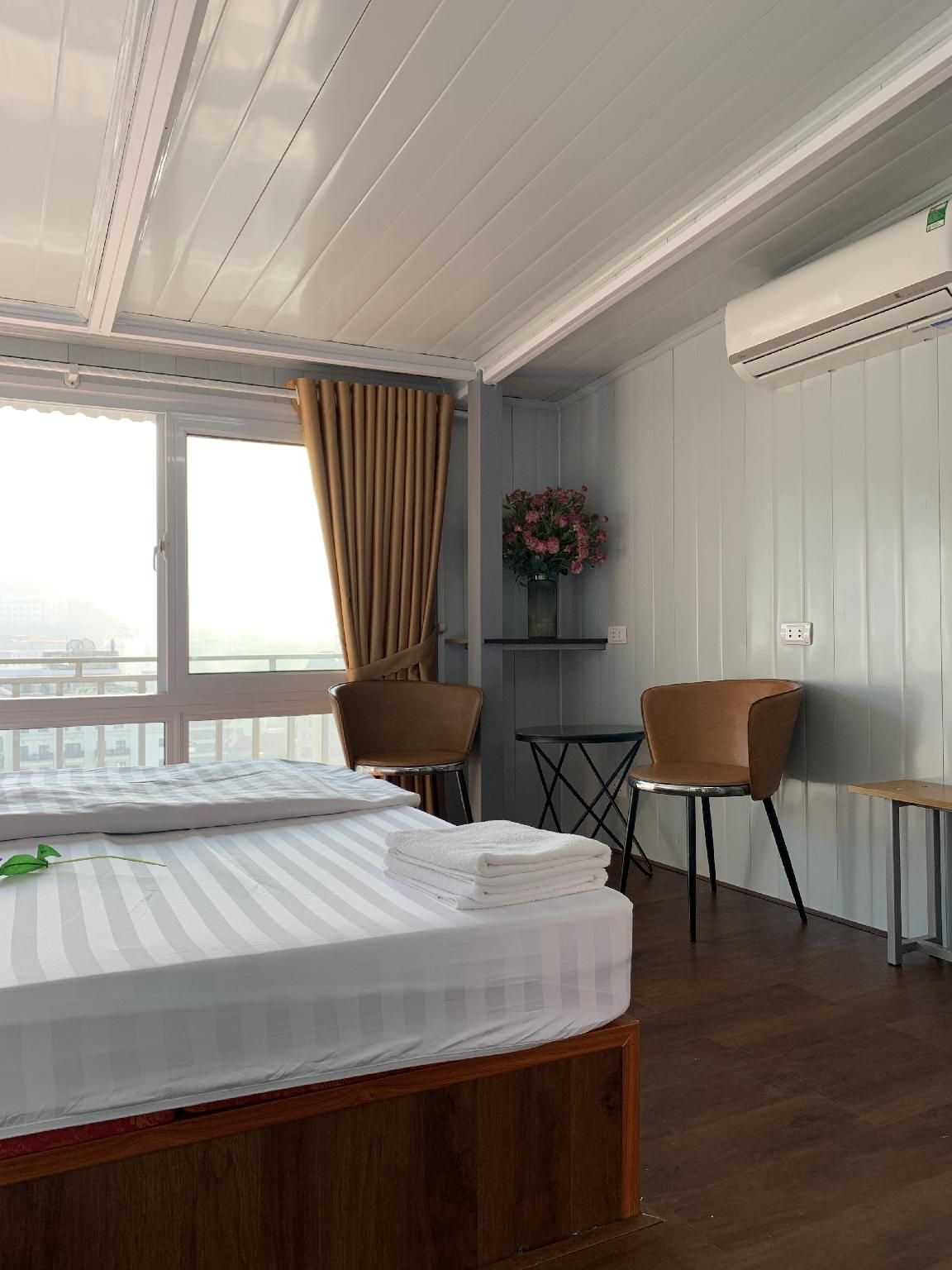 Deluxe Queen Room