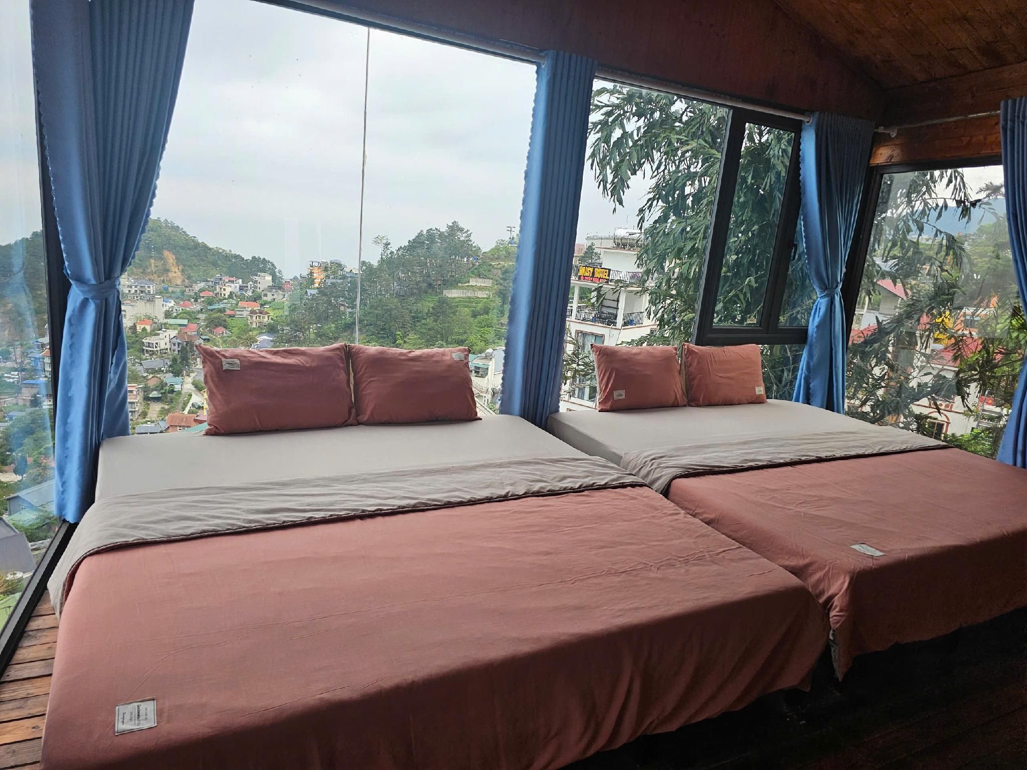 Six-Bedroom Villa