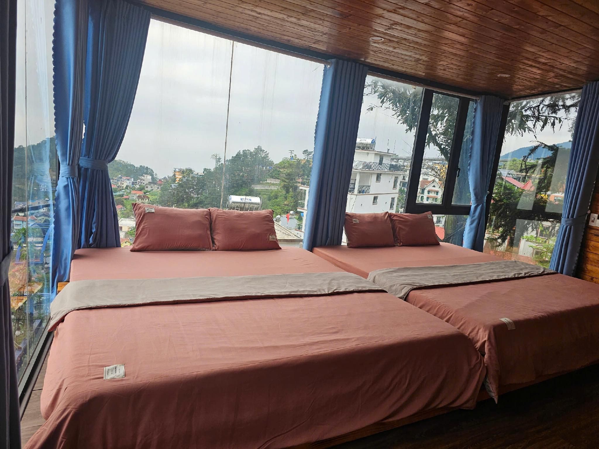 Six-Bedroom Villa