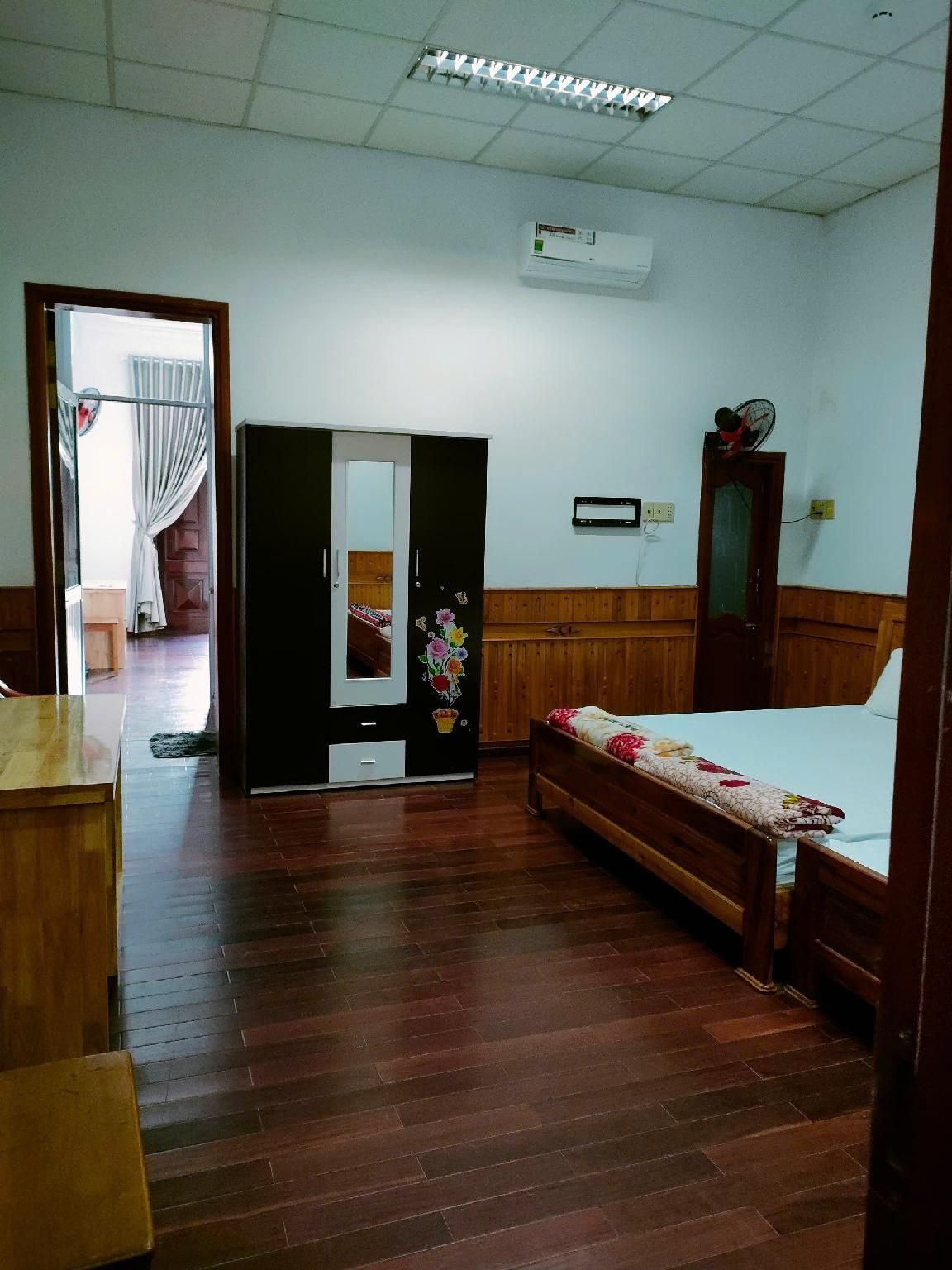 Standard - 2 Beds with Shower