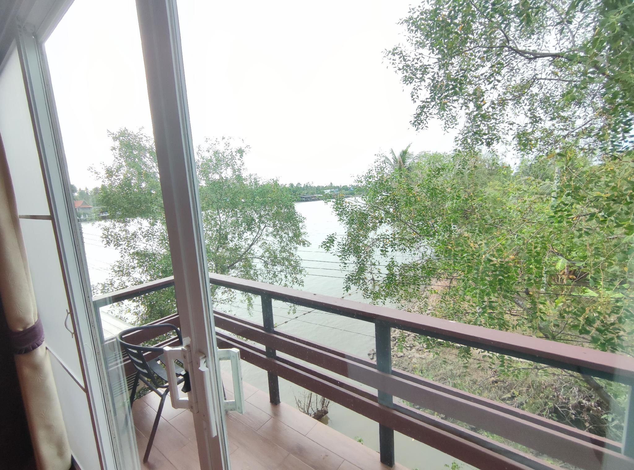 Baantip Suantong Corner Double Room - Non-Smoking 2