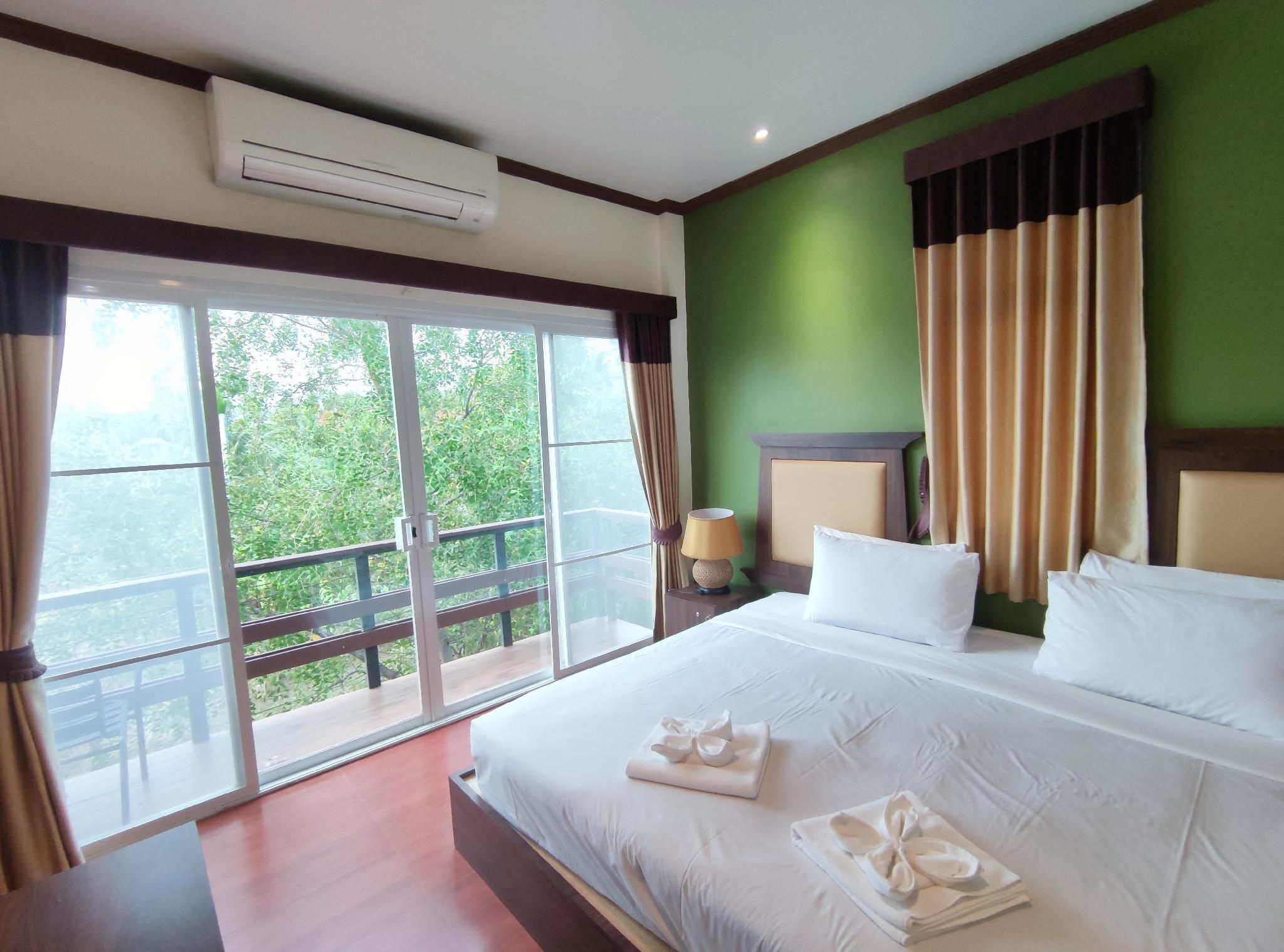 Baantip Suantong Corner Double Room - Non-Smoking