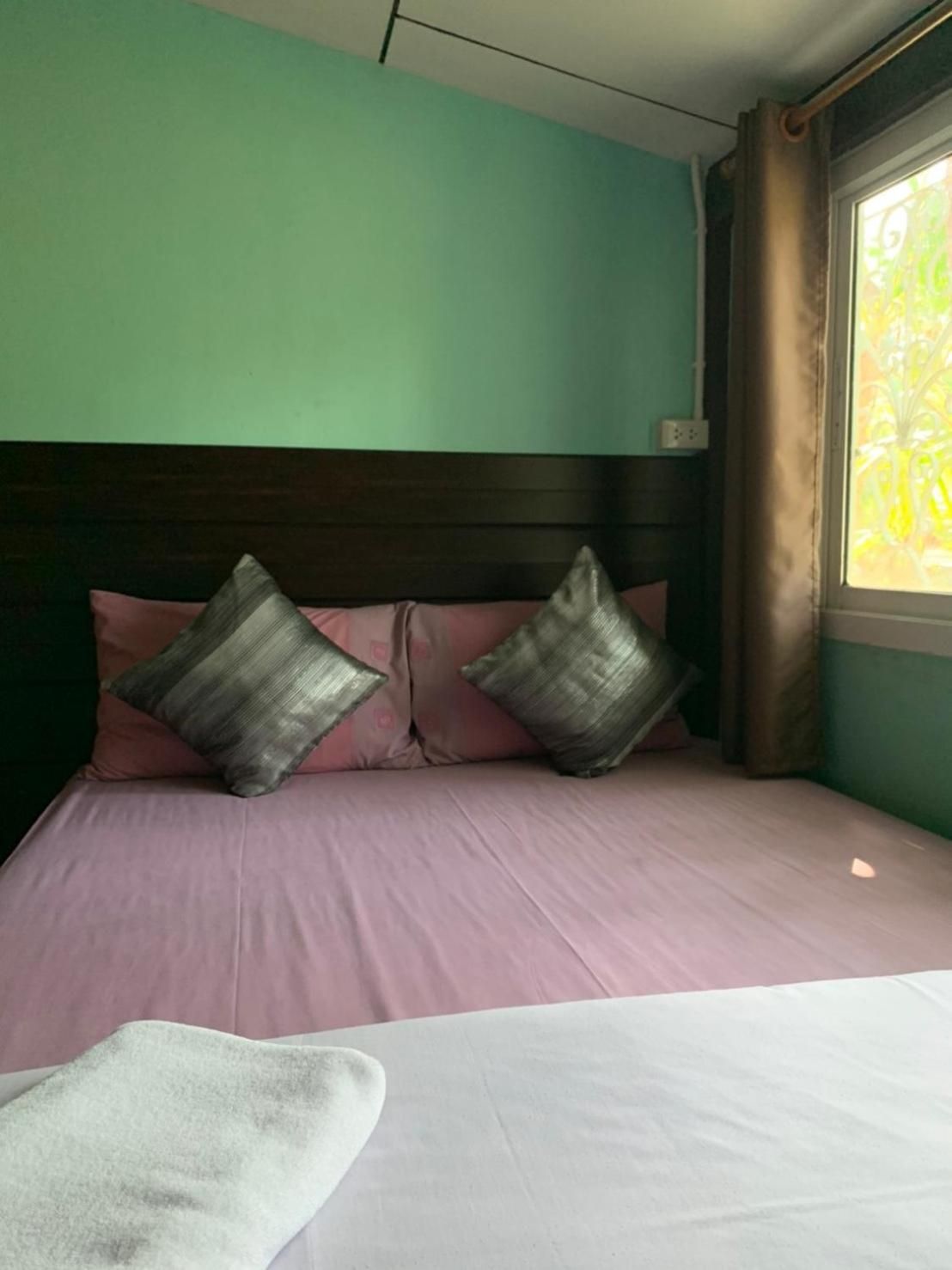 Meephawa Resort Small Double Room 4
