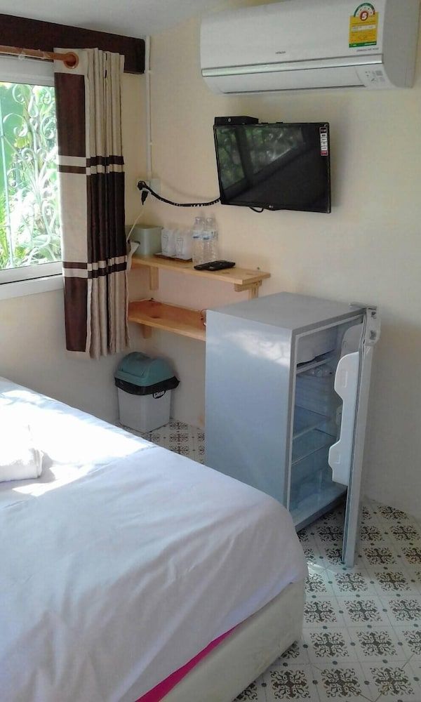 Meephawa Resort Small Double Room 8