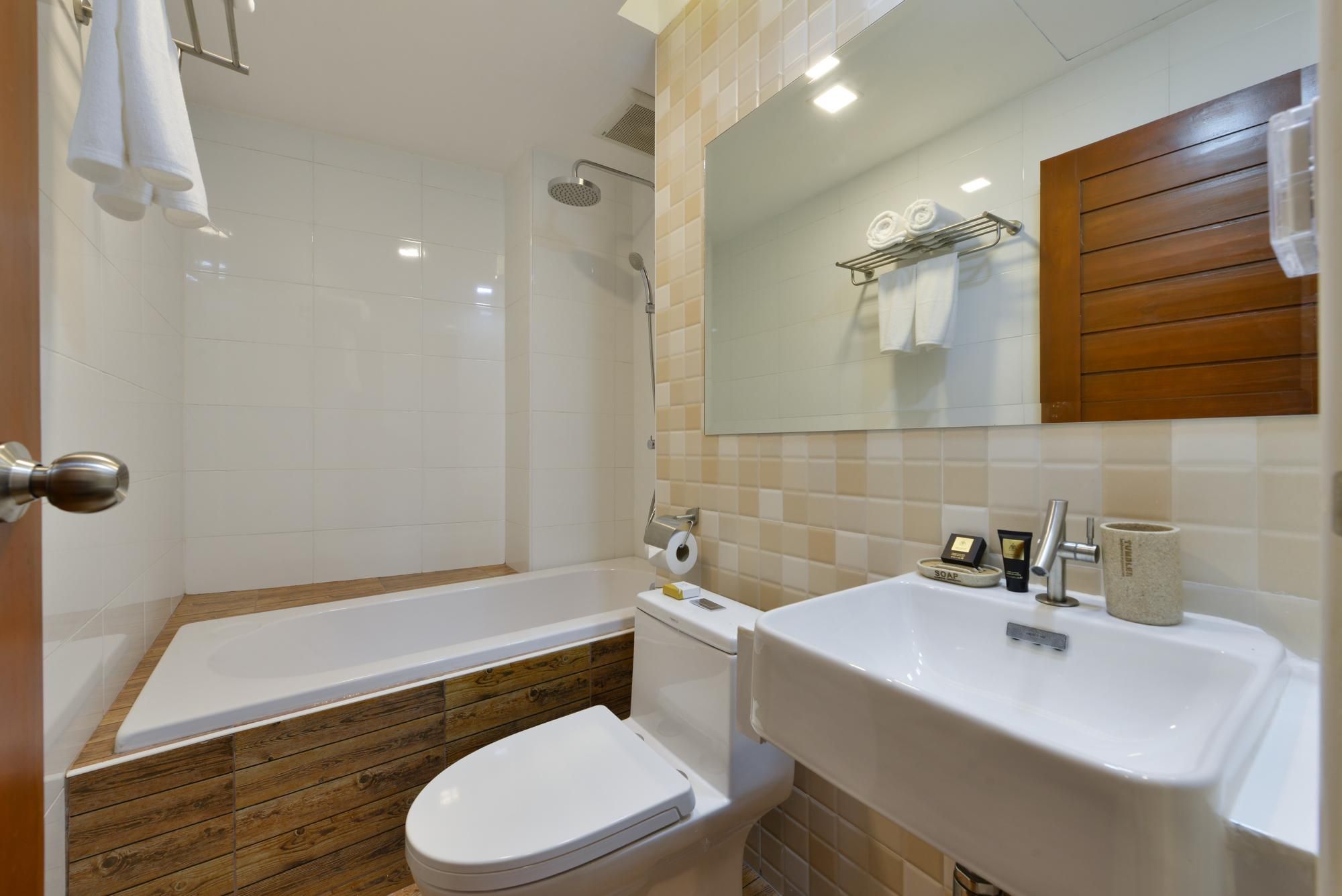 Amphawa Riverfront Hotel Family Suite for 4 People - Non-Smoking 3